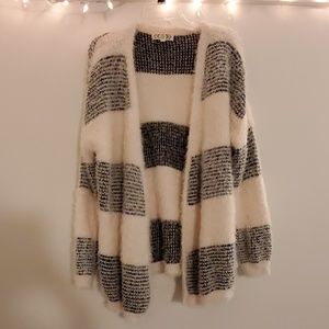 3/20 Striped cardigan